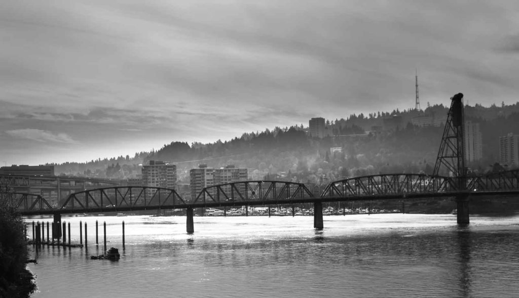 Portland's Hawthorne Bridge